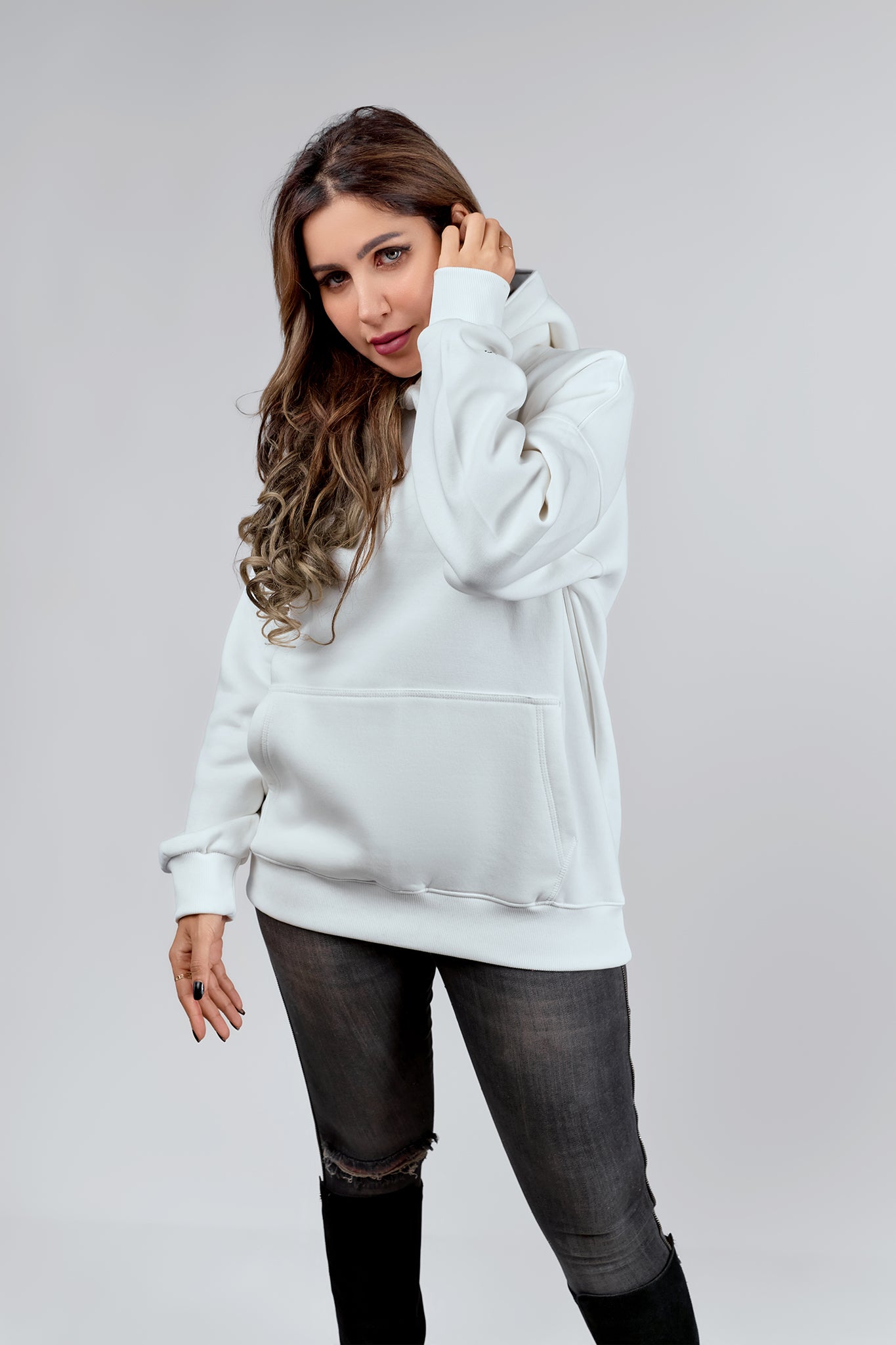 WHITE OVERSIZED HOODIE